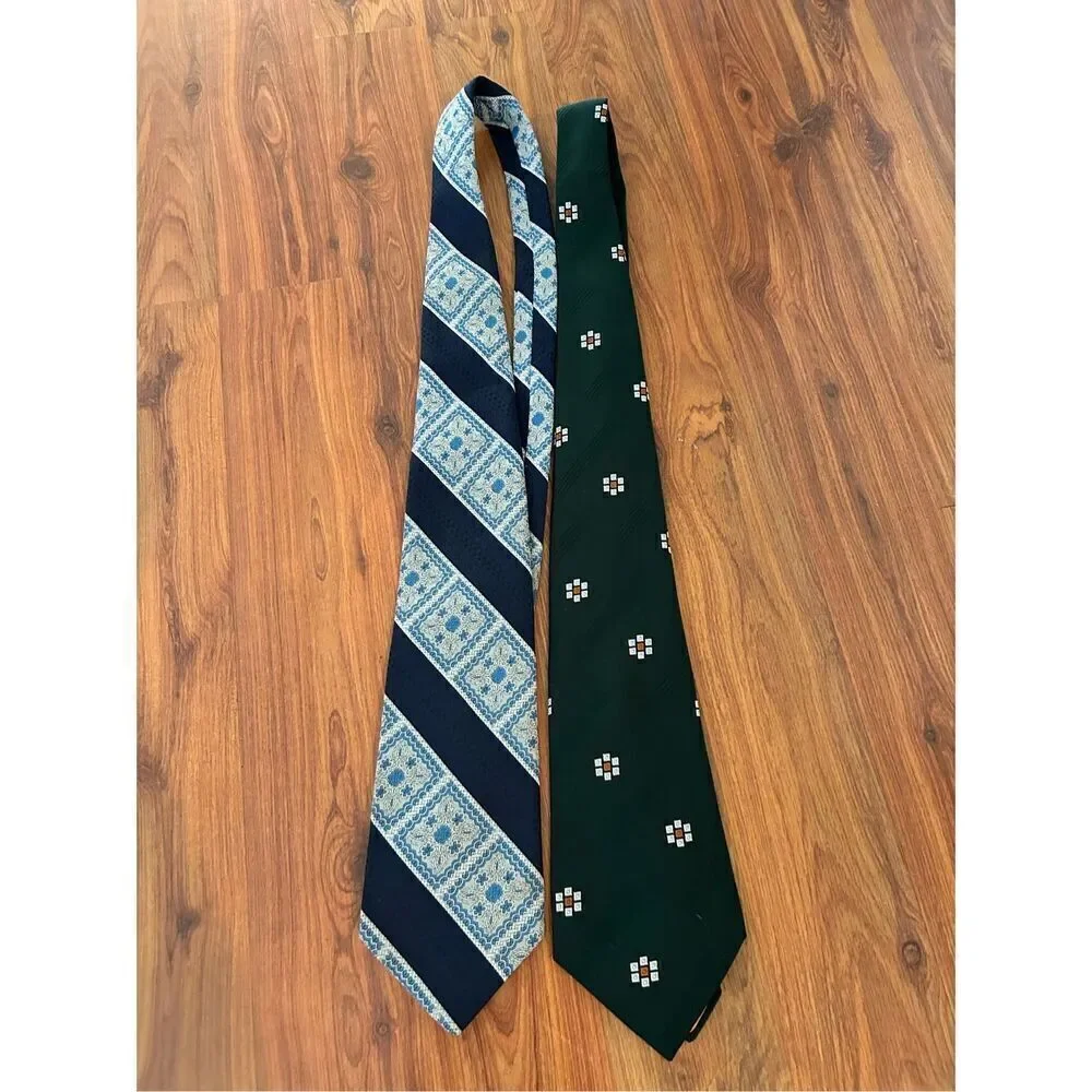 2 vintage 1970's ties wide printed green daisy blue large